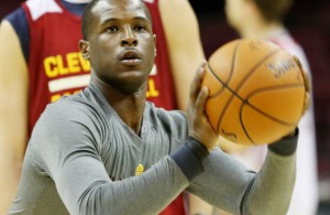 Dion Waiters shooting a freethrow in practice