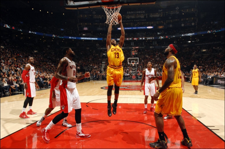 Tristan Thompson dunks for the Cleveland Cavaliers