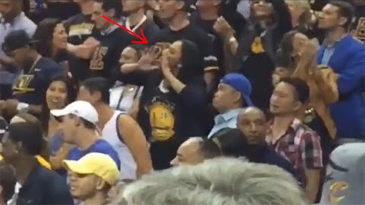 Video: Stephen Curry's Family Goes at Cleveland Crowd After His Ejection