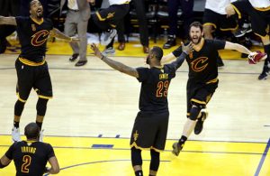 160620002518-j-r-smith-kevin-love-lebron-james-nba-finals-cleveland-cavaliers-at-golden-state-warriors.1000x563