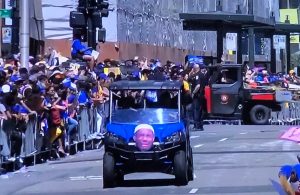 Golden State Warriors Troll LeBron James at Championship Parade