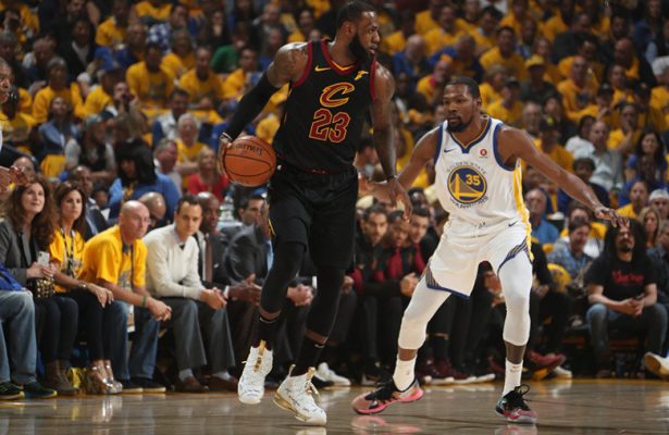 Mentor i mellemtiden negativ Multiple Members of Warriors Organization Say LeBron's Game 1 of 2018 Finals  Best They've Ever Seen - Cavaliers Nation