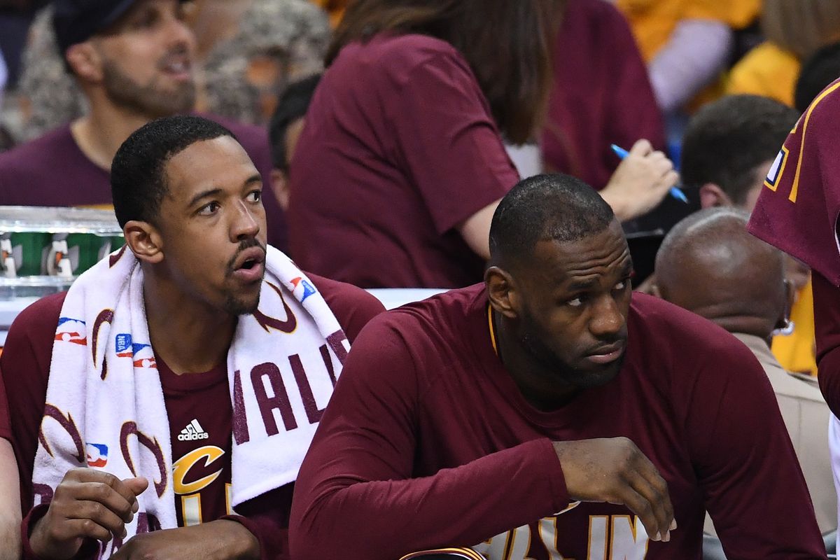 Channing Frye and LeBron James Cavs